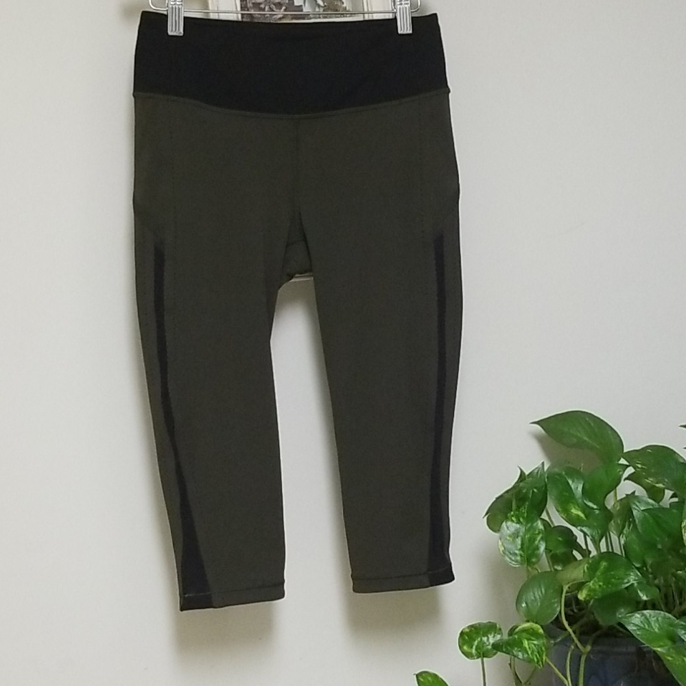 Lululemon Women's leggings Size 6